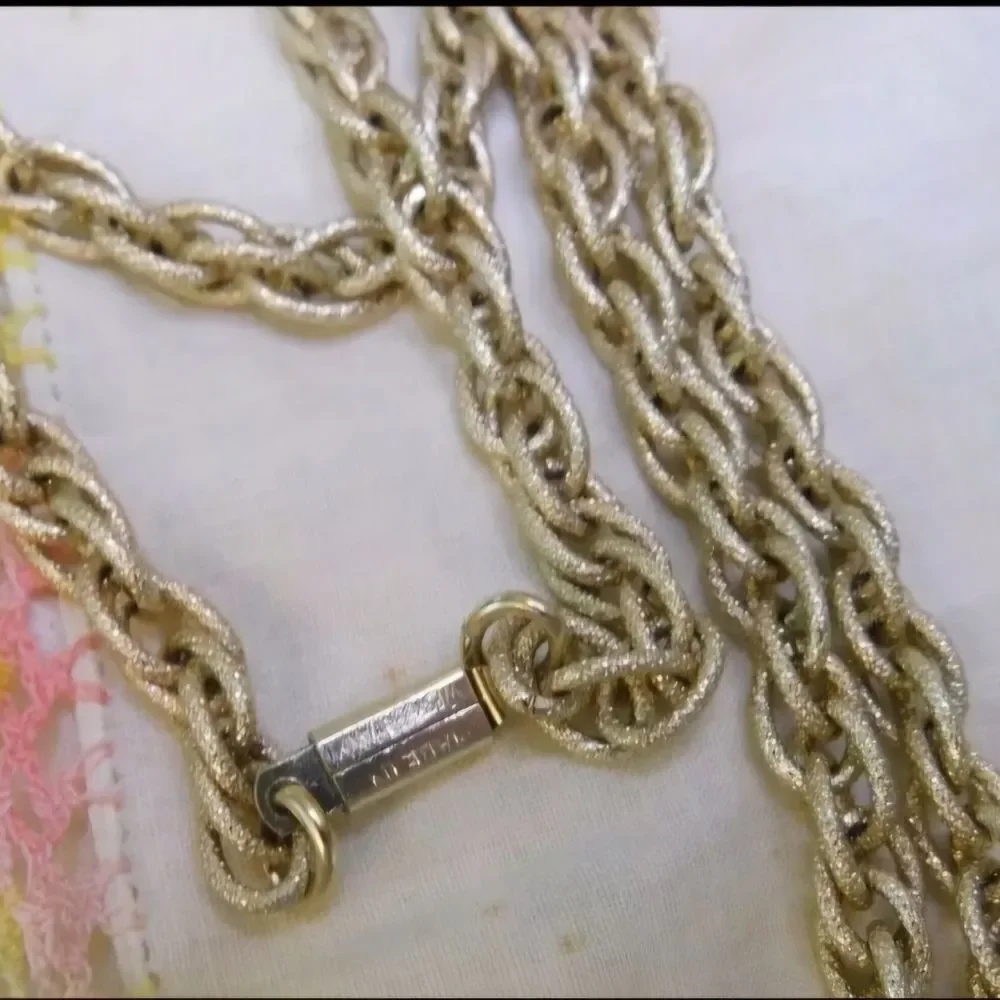 Designer Gold tone Chain Necklaces LOT of Four Chain Coventry Western Germany - Picture 5 of 10